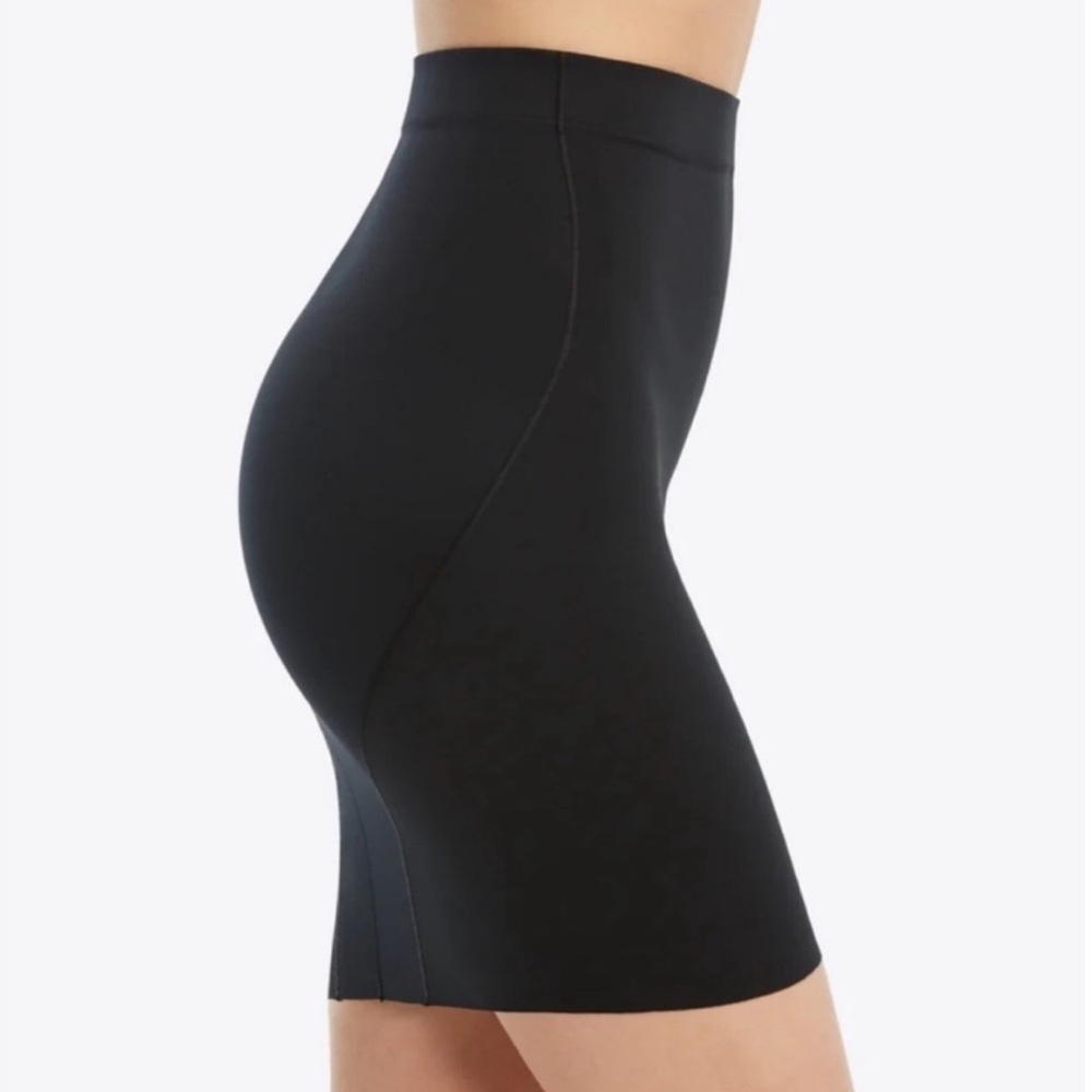 SPANX Smartgrip Half Slip Very Black Skirt Shaper Mini Skirt Size XL